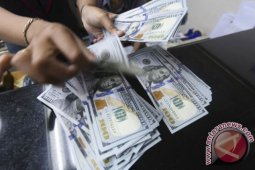 Rupiah Senin sore menguat ke Rp13.988