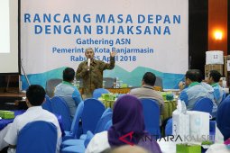 Bank Kalsel tumbuhkan jiwa wirausaha ASN