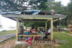 Gazebo wisata Kebang Kemilau Bangka Tengah rusak