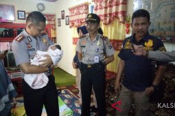 Kapolres HST Langsung Bantu Biaya Perawatan Bayi