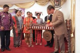 Wabup Samosir di rapat GKPS
