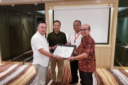 Pemkab Tabalong terima sertifikat Bandar Udara
