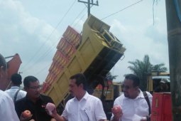 Kementerian Perdagangan musnahkan tujuh kontainer buah impor