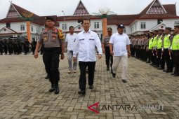 Bupati - Kapolres periksa barisan Pam Pilkades Tapsel