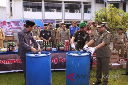 Pjs Bupati Musnahkan Barang Bukti
