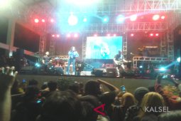 Nicky Astria
