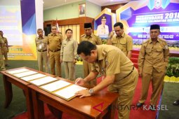 Pjs Bupati Tala Tandatangani  Kerja sama Banjarbakula