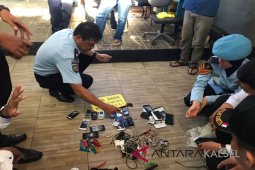 Prisoners' Mobile Phones Directly Destroyed