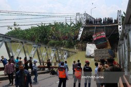 Jembatan Widang Tuban Dibangun Pada 1974