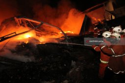 Rumah Makan Asela Sampang Terbakar