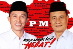 Bupati Lampung Barat berikan beasiswa tiga mahasiswa kedokteran