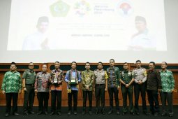 Menpora Imam Nahrawi Memuji Potensi Angkat Besi Lampung