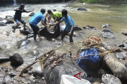 Jaga Kelestarian Sungai Ciliwung