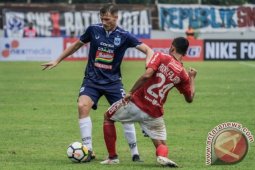 Ricky Fajrin Waspadai Serangan Barito Putra
