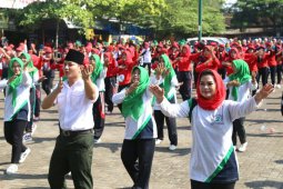 Puti Guntur Gerilya Dukungan di Kantong Emil Dardak