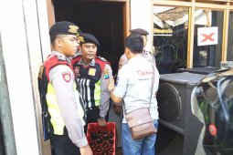Polisi Tertibkan Rumah Hiburan Musik eks Dolly