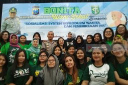 Lula Kamal Ajak "Bonita" Hidup Sehat