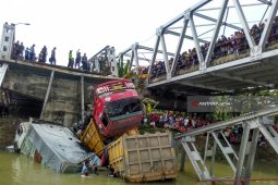Jembatan Widang Ambrol (Video)