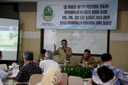 Disdik Jabar serahkan hasil ujian nasional