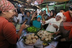 Khofifah: Komunikasi Tripartit harus Dibangun dalam Keseharian