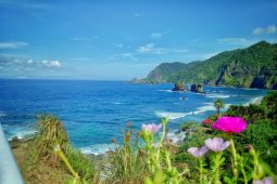Ada "Selfi Deck", Kunjungan Wisatawan di Pantai Papuma Meningkat Selama Liburan