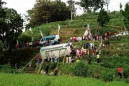 Bus Terguling di Magetan Akibatkan Tiga Tewas