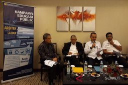 Daerah Danau Toba didesak buat perda bangunan
