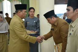 100 pejabat dijajaranPemkot Tebing Tinggi dilantik