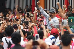 Gus Ipul Ingatkan 25 Ribu Massa Tak Lupa Hidup Sehat (Video)