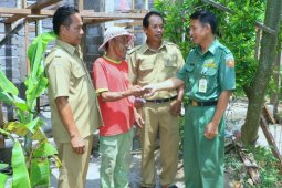 Gubernur Pastika bantu Kariasa penderita cacat permanen