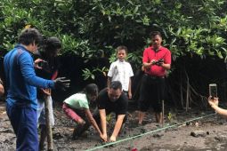 Paskah bersama anak pesisir di wilayah Serei Likupang Barat