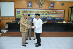 Walikota Tebing Tinggi sampaikan LKPJ tahun 2017
