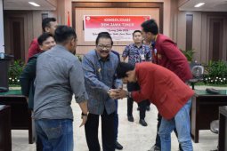 Pakde Karwo Harapkan BEM Kawal Pembangunan Jatim