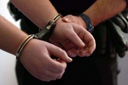 Polisi tangkap ibu rumah tangga diduga sebagai mucikari