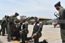 Lima Penerbang Tempur Jalani Tadisi Terbang Solo (Video)