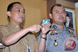 100 Pegawai Dukcapil Bantu Musnahkan KTP-el