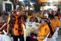 Ketua PP Labura santuni ratusan anak yatim