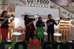 "Go-Jek" Tingkatkan UMKM Kuliner Melalui "Go-Food Festival"
