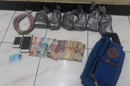 Polisi Ungkap Penjualan Bahan Petasan di Ponorogo