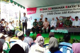 Mentan Luncurkan Program Bedah Kemiskinan Sektor Pertanian di Jember