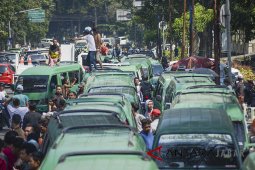 Aksi Supir Angkot