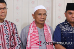 Bupati Tapteng serukan perang terhadap teroris