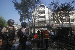 Ketenangan Surabaya Terkoyak