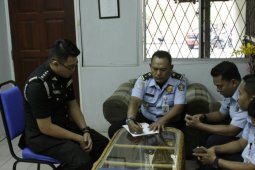 Imigrasi Entikong klarifikasi larangan warga asing bepergian saat pemilu raya