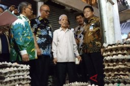TPID Cirebon gelar pasar murah untuk menekan harga kebutuhan Pokok