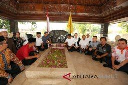 Djarot-Sihar ziarah makam Bung Karno