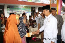 Bupati Tapsel buka puasa bersama masyarakat