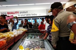 Bulog Sumut gelontorkan daging beku 100 ton