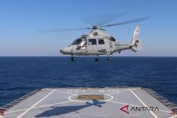 Helikopter antikapal selam evakuasi korban bencana