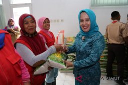 PKK Labuhanbatu peduli warga pra sejahtera